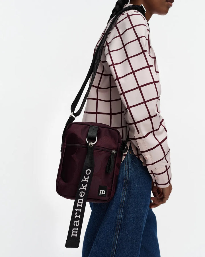 Unikko Shoulder Bag.  Small | Wine, Dark Wine
