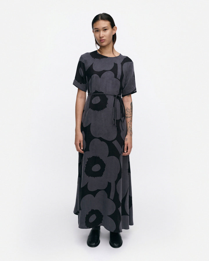 Taipale Unikko Short-Sleeve Maxi  Dress | Black, Blue Grey