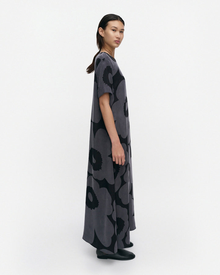 Taipale Unikko Short-Sleeve Maxi  Dress | Black, Blue Grey