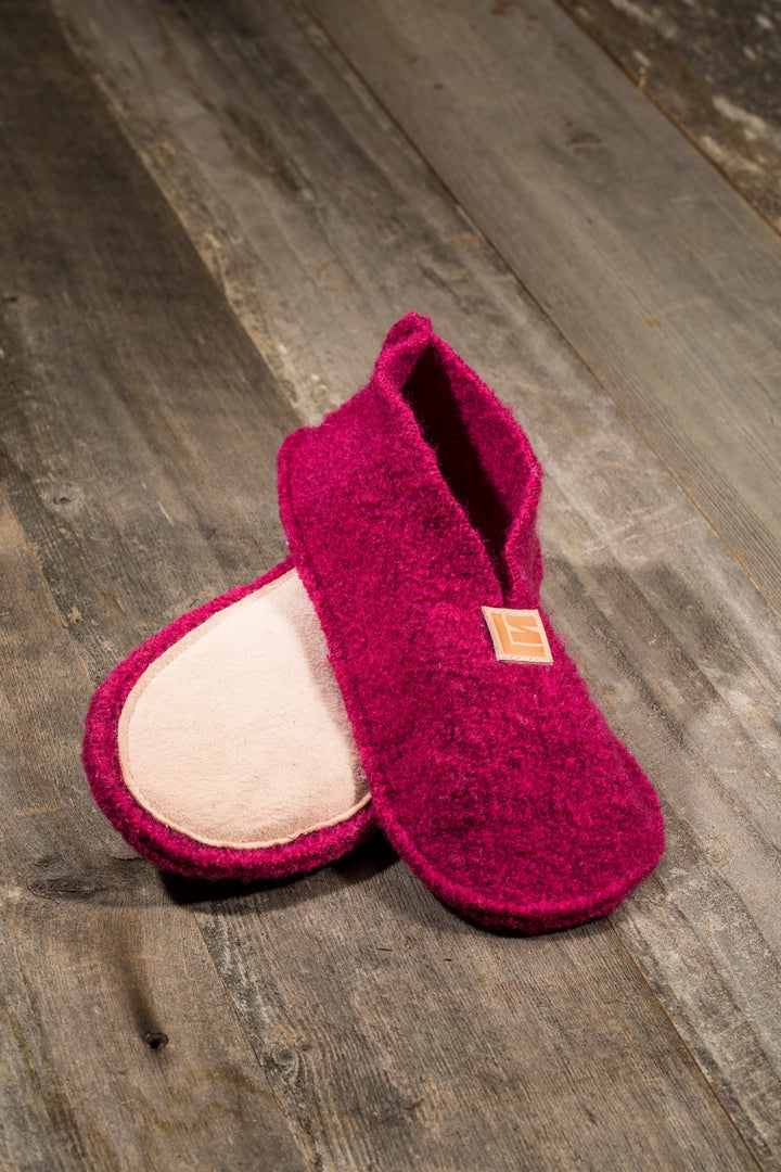 Boiled Wool Slippers, Fuchsia - pirkko. LIISA SALMIVAARA