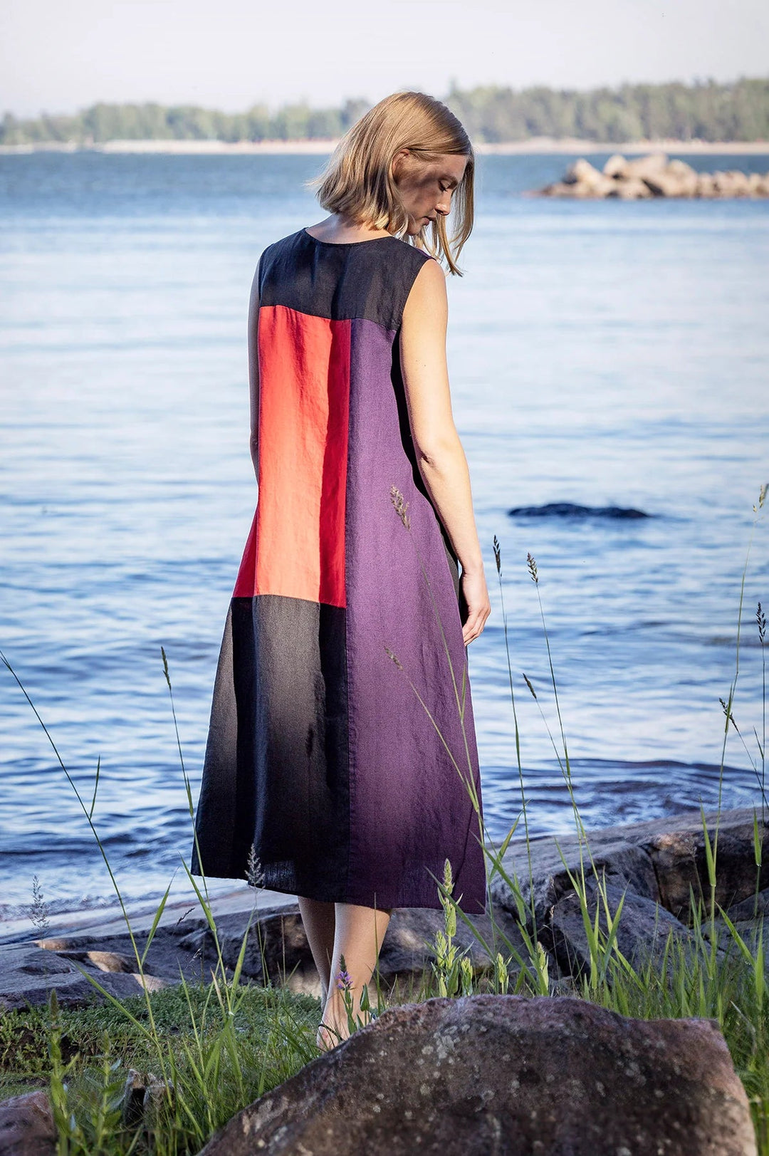 Falla Finland | Tulppaani Linen Dress | Dark Purple, Red, Black - pirkko. Falla Finland