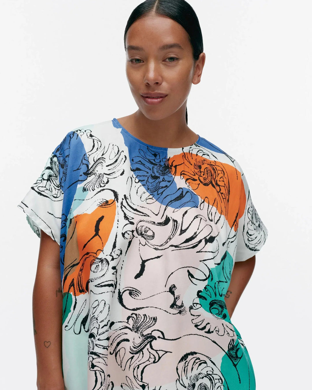 Herkkä Blombom Lyocell Blouse | White Blue Multi - pirkko. Marimekko