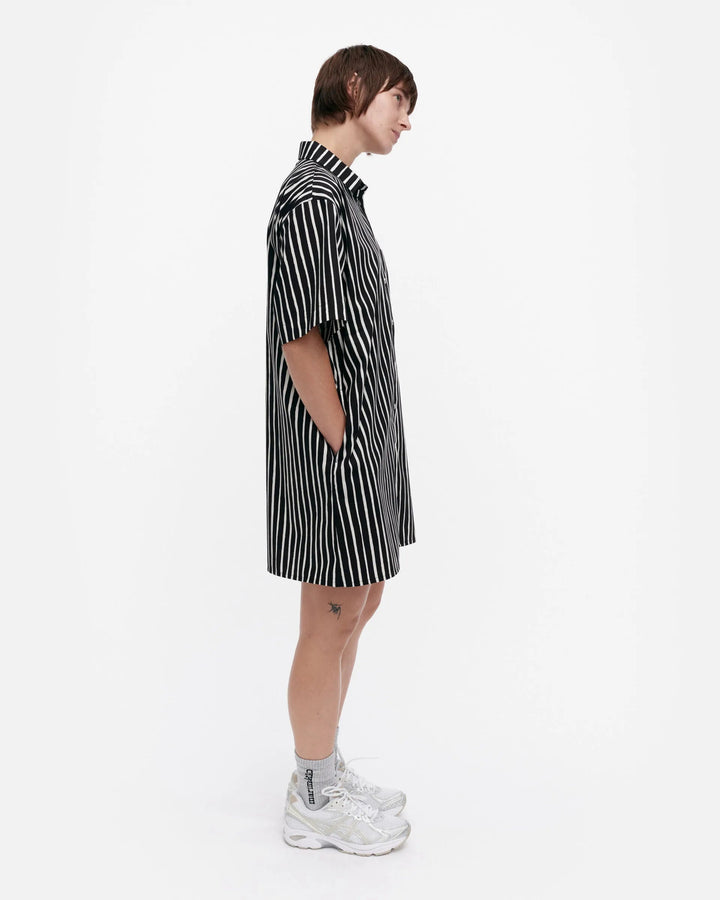 Jokapoika Shortsleeve Dress | Black, White - pirkko. Marimekko