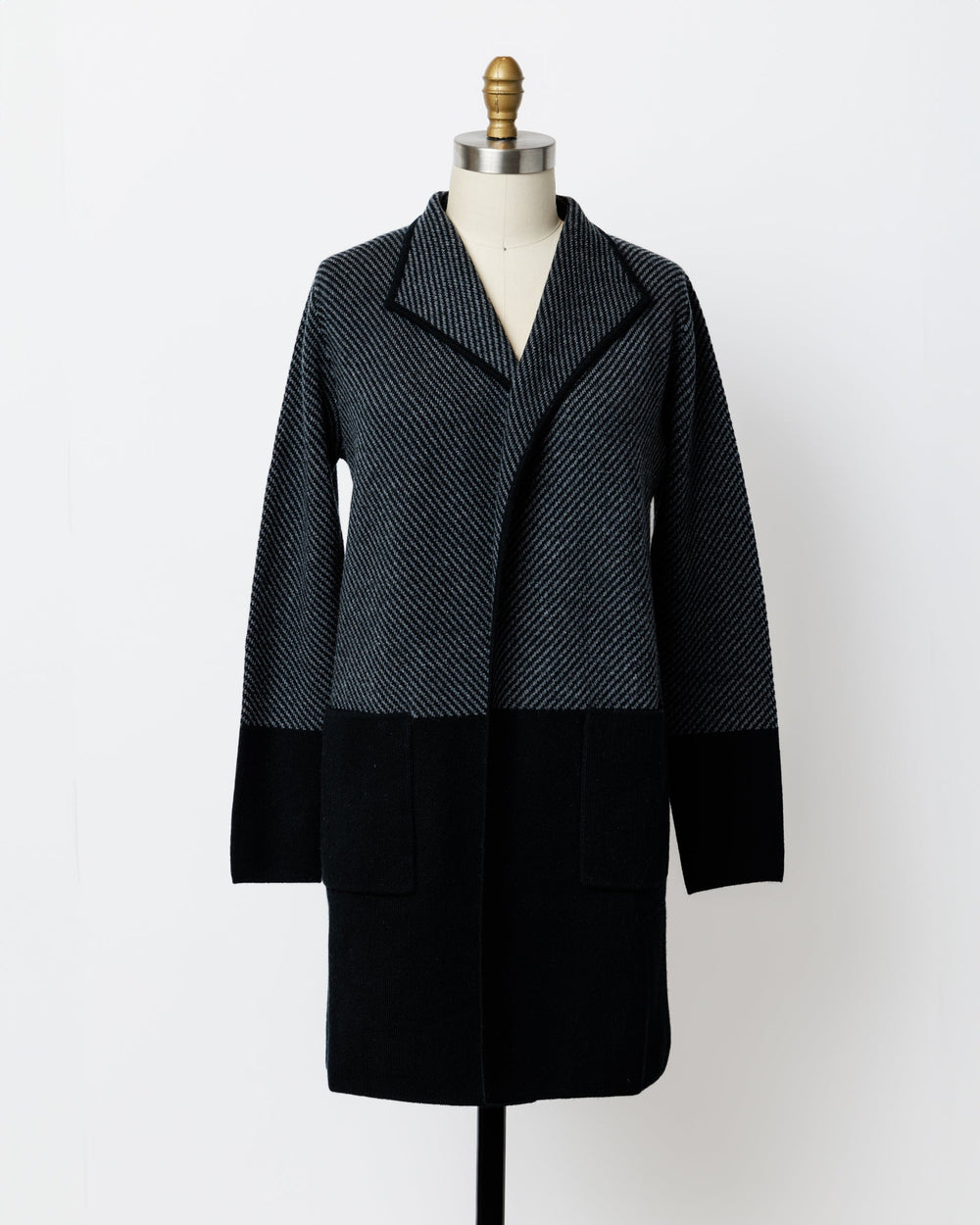 Kinross | Cashmere Doubleknit Cardigan - pirkko. KINROSS