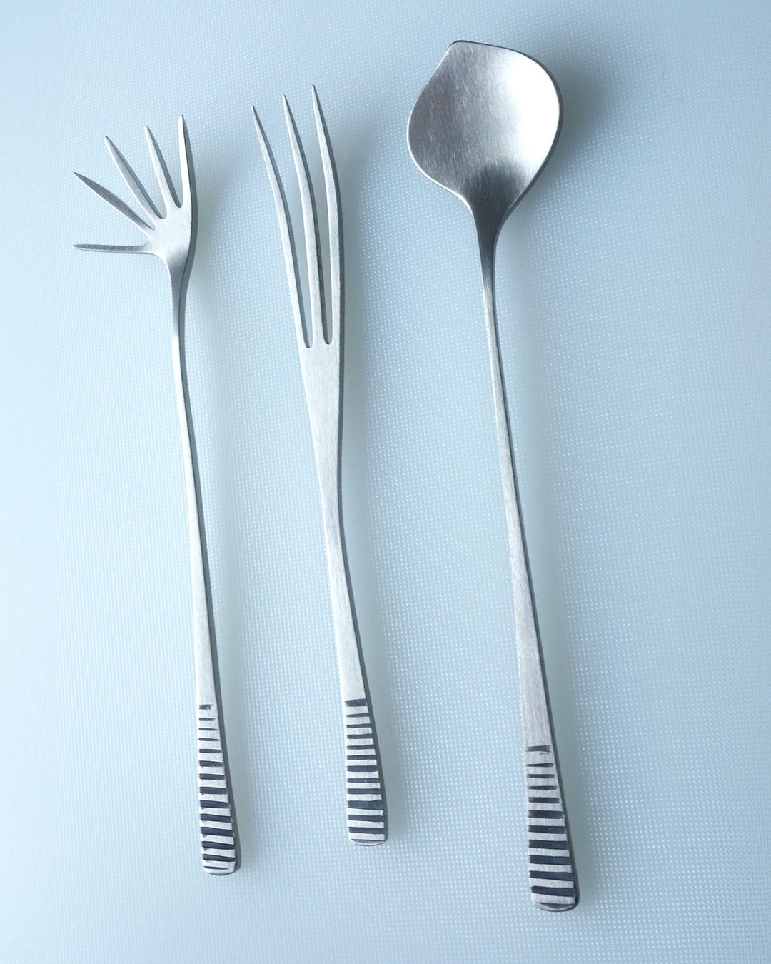 Latimeria | 3 Piece Serving Set | Brushed Stainless Steel - pirkko. Latimeria