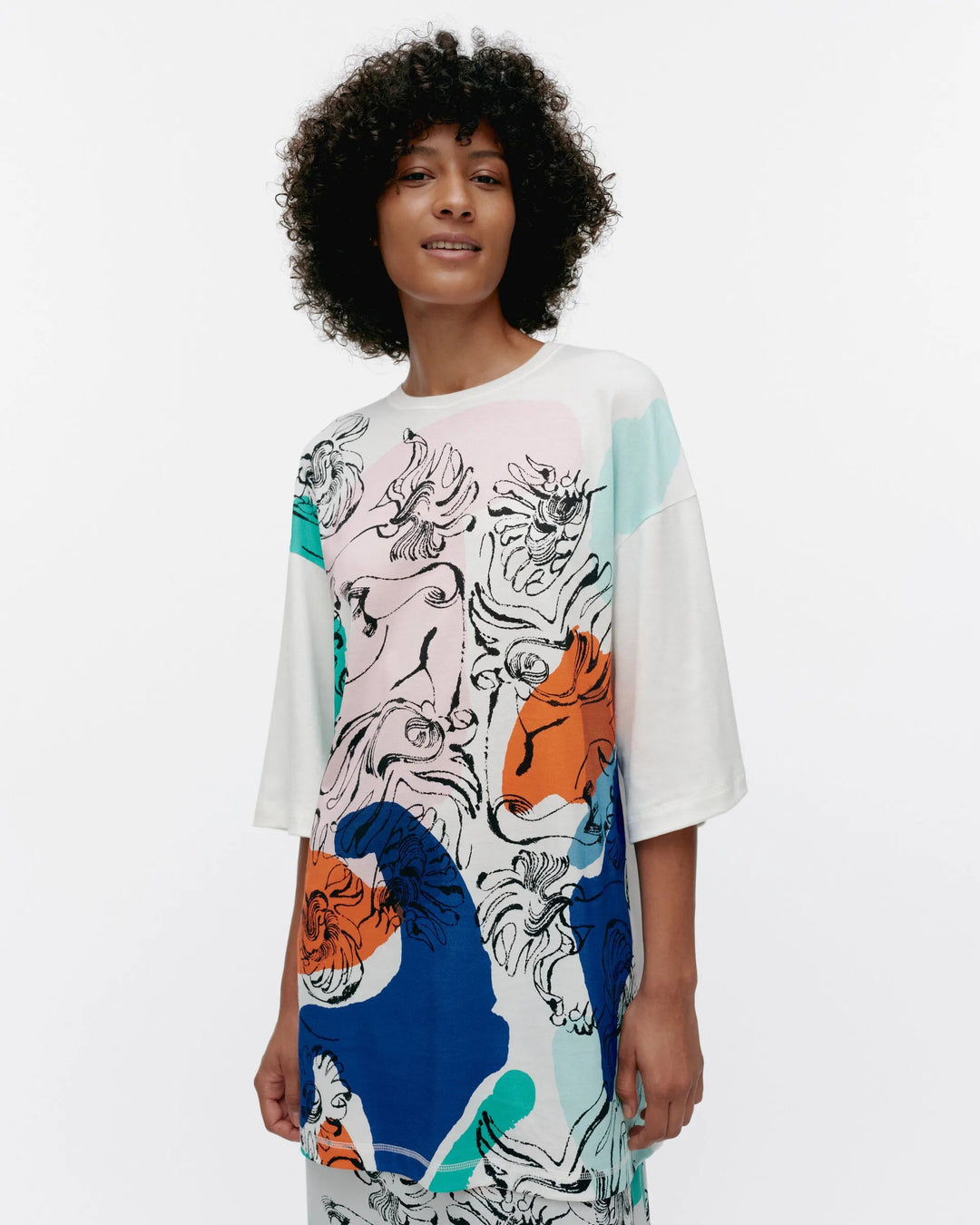 Marimekko | Petran Blombom Cotton T-shirt | White Blue Multi - pirkko. Marimekko