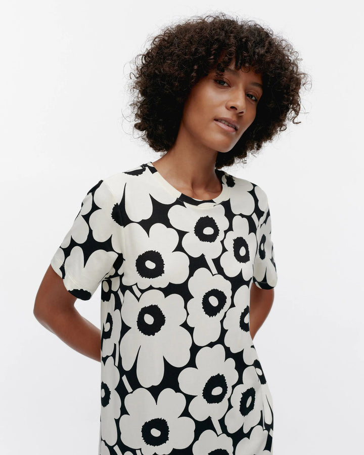 Marimekko | Pisteinen Unikko Jersey Dress | Black, White - pirkko. Marimekko