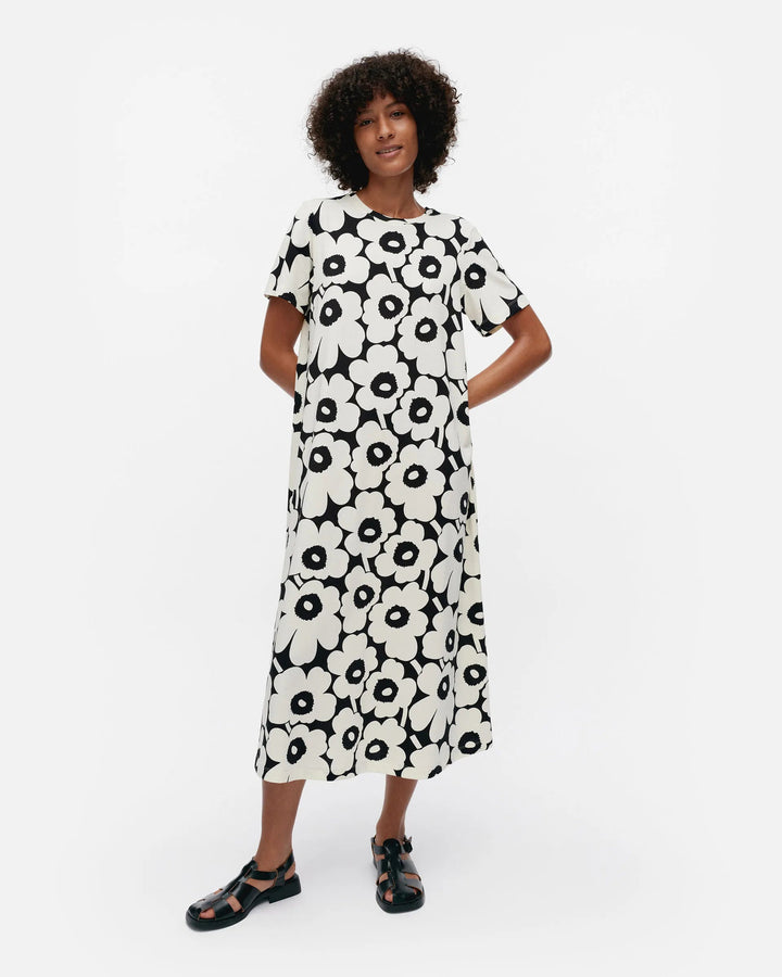 Marimekko | Pisteinen Unikko Jersey Dress | Black, White - pirkko. Marimekko