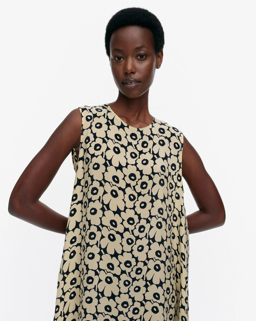 Migot Mini Unikko Sleeveless Maxi Dress | Black, Off White - pirkko. Marimekko