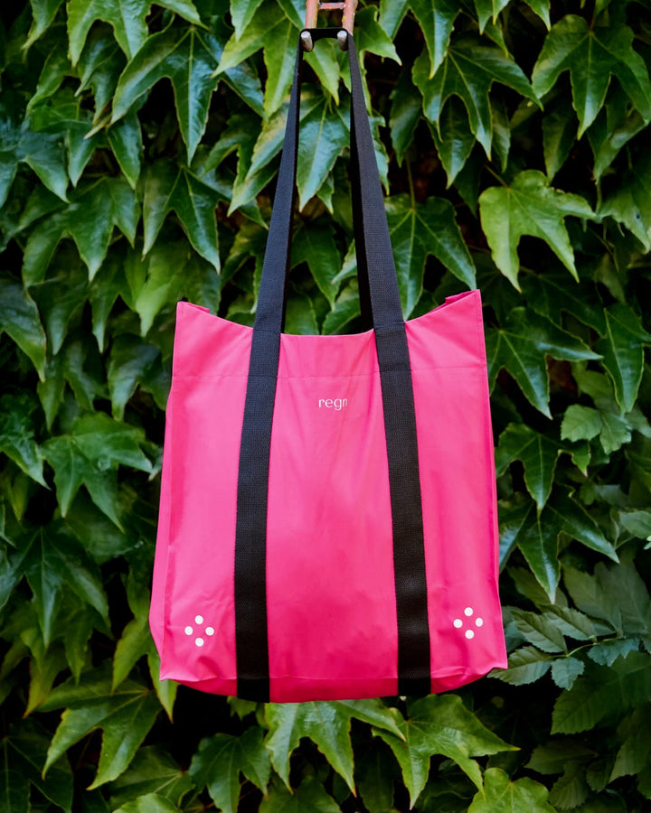 Regn Design | Rain Tote | Fuchsia - pirkko. Regn
