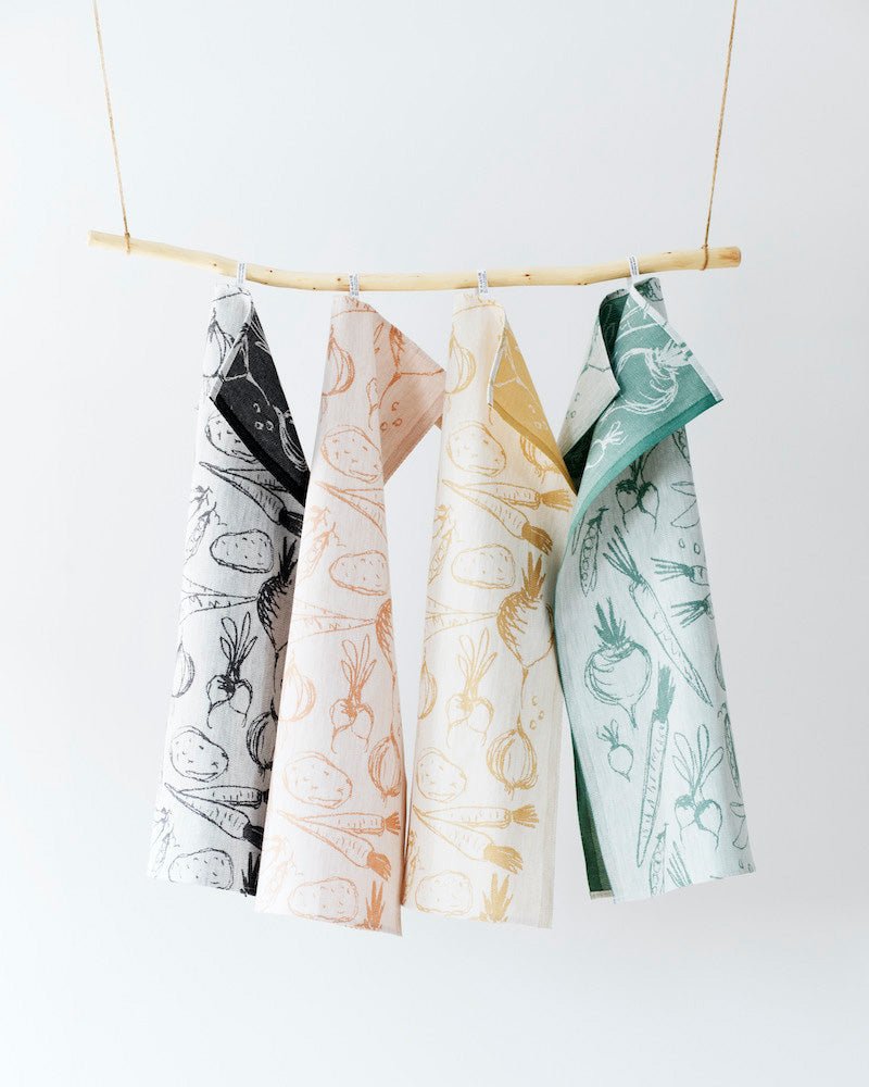 Sadonkorjuu Linen Tea Towel, White/ Aspen Green - pirkko. Lapuan Kankurit