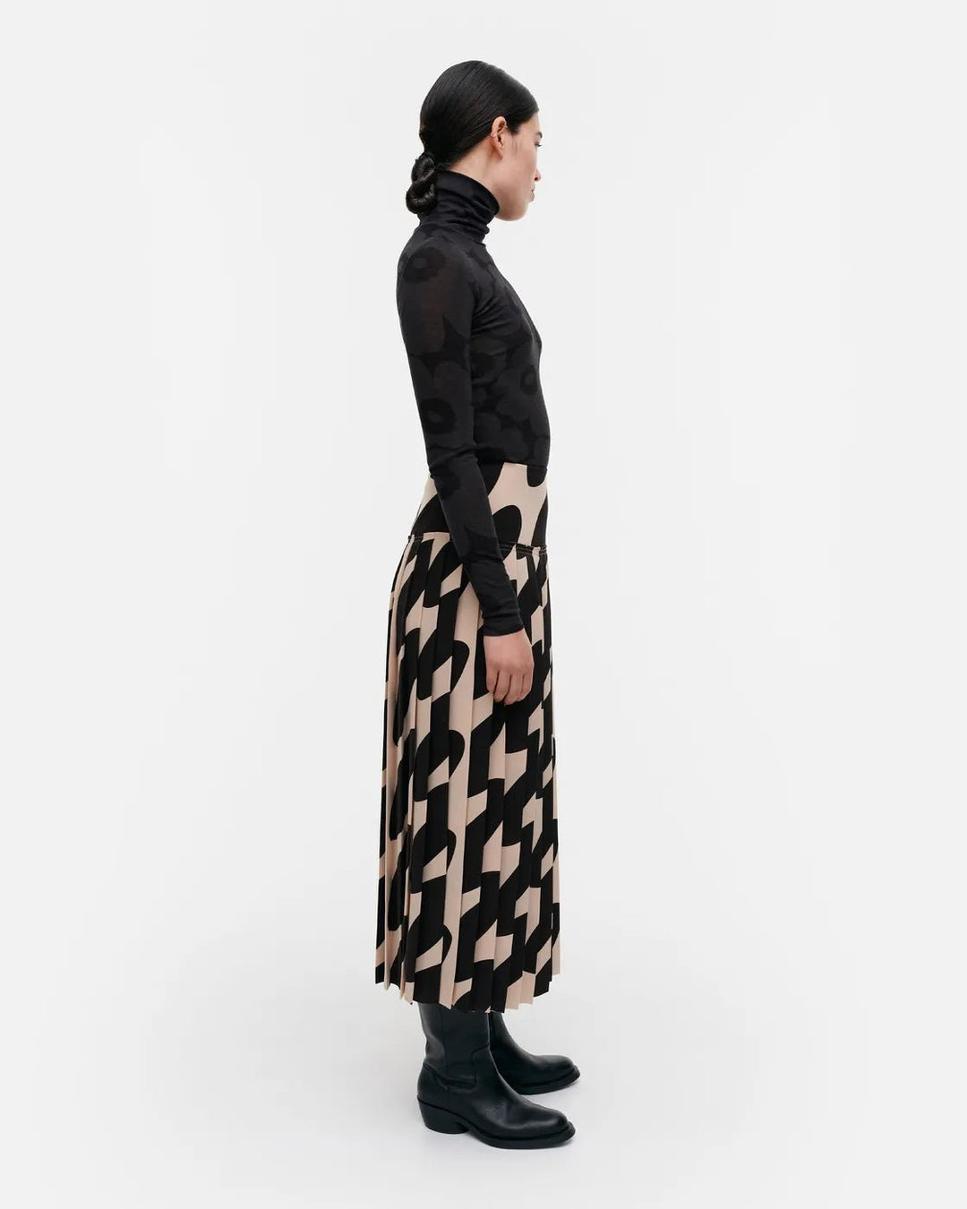 Slitti Linssi Plisse Skirt | Beige, Black - pirkko. Marimekko