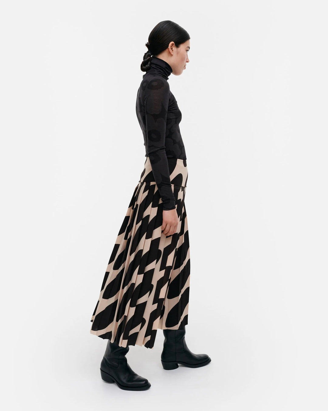 Slitti Linssi Plisse Skirt | Beige, Black - pirkko. Marimekko
