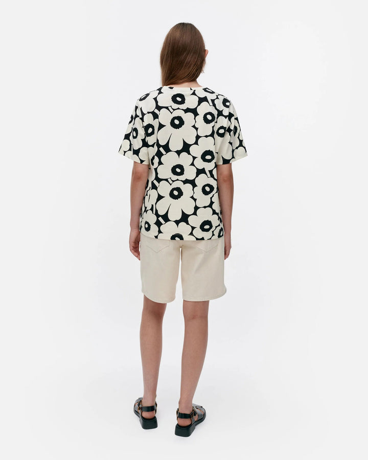 Tunnit Unikko Short Sleeve Relaxed T-Shirt | Black, White - pirkko. Marimekko