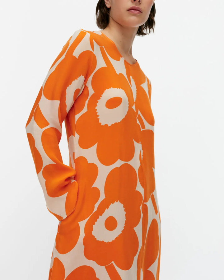 Vesitse Unikko Long Sleeve Maxi Dress | Tangerine/Beige - pirkko. Marimekko